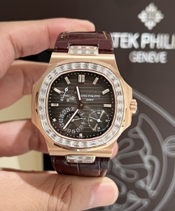 Patek Philippe nautilus 5724r gold wrapped moissanite diamond 40mm