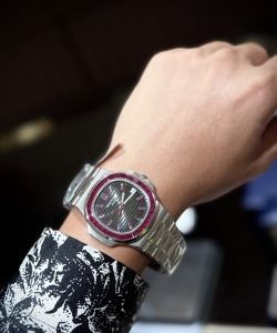 Patek Philippe nautilus 5723 with red ruby stone 40mm