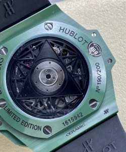 hublot big bang sang bleu ii ceramic green 44mm