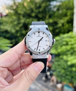 hublot classic fusion white dial 42mm