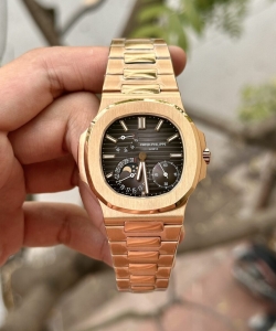 Patek Philippe nautilus 5712 full function 40mm