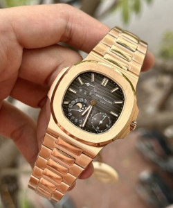 Patek Philippe nautilus 5712 full function 40mm