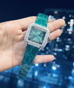 cartier santos with green moissanite 39.8mm