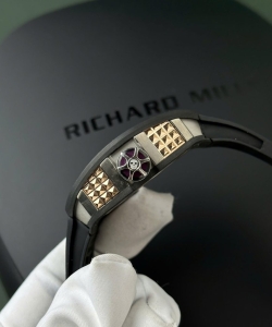 Richard Mille rm66 flying tourbillon carbon 42.7×49.9mm