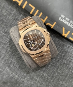 Patek Philippe nautilus 5712r rose gold chocolate dial 40mm