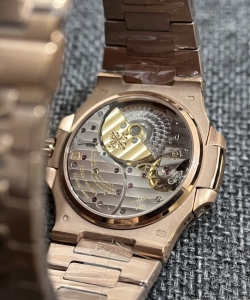 Patek Philippe nautilus 5712r rose gold chocolate dial 40mm