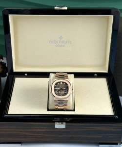 Patek Philippe nautilus 5712r custom gold wrapped refined movement 40mm