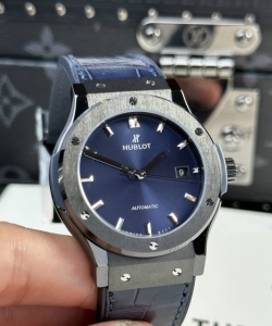 hublot classic fusion ceramic refined blue dial 42mm