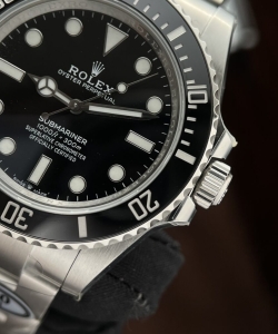 Rolex submariner 124060ln black dial 41mm