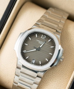 Patek Philippe nautilus 7118 grey dial 35.2mm