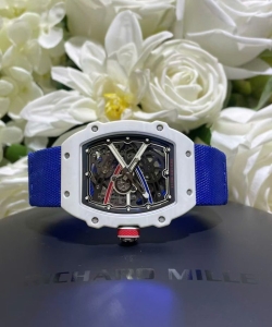 Richard Mille rm67-02 white carbon weight 37 grams 38.7 47.52mm