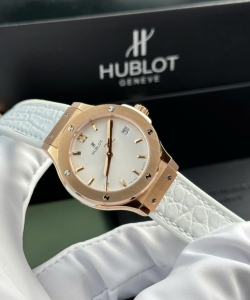 hublot classic fusion king gold womens white 33mm