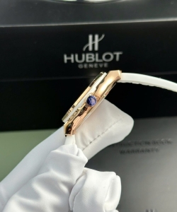 hublot classic fusion king gold womens white 33mm