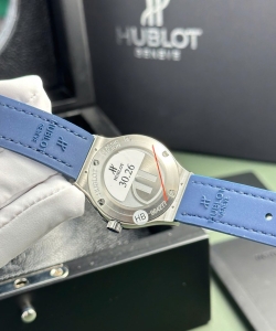 hublot classic fusionwomens blue 33mm