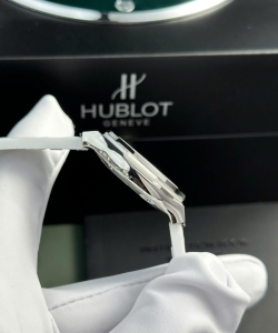 hublot classic fusion watch womens white 33mm