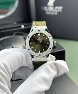 hublot classic fusion womens green 33mm