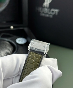 hublot classic fusion womens green 33mm