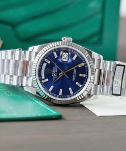 Rolex day-date 128236 blue dial weight 158gram 36mm