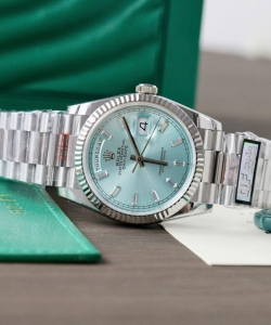 Rolex day-date 128236 dial ice blue weight 158gram 36mm