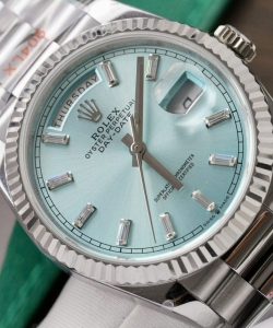 Rolex day-date 128236 dial ice blue weight 158gram 36mm