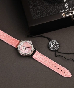 hublot classic fusiondial mother of pearl pink + moissanite diamonds 33mm