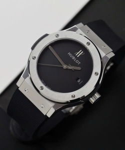 hublot classic fusion 40 years anniversary watch black dial 42mm