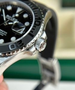 Rolex yacht-master 226659 weight 150 grams 42mm