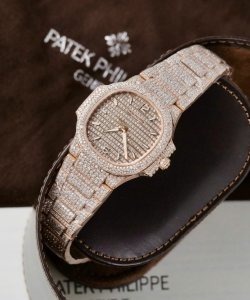 Patek Philippe nautilus 7118 gold wrapped + moissanite diamonds custom 35.2mm