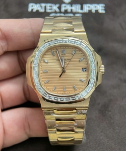 Patek Philippe nautilus 5723custom solid rose gold 18k and diamonds natural 40mm