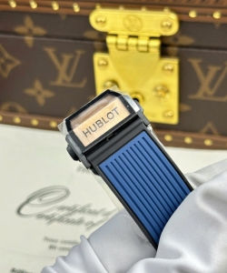 hublot spirit of big bang bezel ceramic blue 42mm